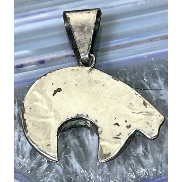 Vintage Native American Sterling Silver STORYTELLER Handmade BEAR FETISH Pendant - Picture 6 of 10